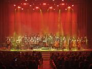 Más de 100 chicos y jóvenes conmovieron con su orquesta en el Coliseo