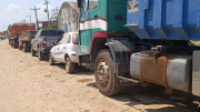 Beni: Transportistas denuncian venta de espacio en filas por combustible y exigen control en surtidores