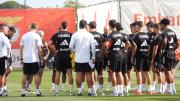 Ni Erik ten Hag ni Xabi: Benfica presentó al nuevo técnico que tendrá como capitán a Otamendi