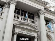 El BCRA vende casi US$380 millones para frenar la suba del dólar