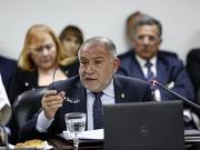 Luis Juez, sobre Milei: Es como un tipo que se ahoga, si no se deja sacar del agua te terminás ahogando vos también