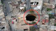 La ciudad de América Latina donde un agujero de 90 metros de profundidad apareció y transformó el paisaje