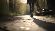 Cuánto tiempo hay que caminar al día para mejorar la circulación de la sangre en las piernas