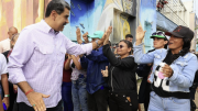 (AUDIO) Maduro asegura que no tiene precio y no se le vende a nadie
