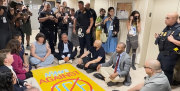 11 funcionarios electos demócratas de Nueva York arrestados al intentar acceder a las celdas de detención de Inmigración