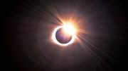 Cuándo y dónde se podrá ver de la mejor manera el próximo eclipse solar: qué pasará en la Argentina