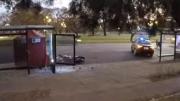 Tragedia en Recoleta: un motociclista murió tras chocar contra una parada de colectivos