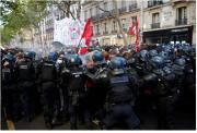 Choque entre policía y manifestantes en París