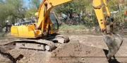 Alcalde de Tarija supervisa limpieza preventiva en la quebrada para evitar inundaciones