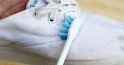 El truco casero e infalible para devolverle la vida a tus zapatillas blancas