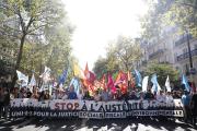 Francia: detenidos manifestantes por bloqueos en la protesta sindical