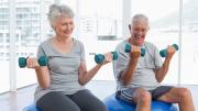 El entrenamiento que te ayudará a quemar calorías después de los 60 años