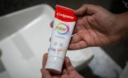 La ANMAT volvió a recordar la prohibición de una de las cremas Colgate Total