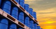 Por qué el petróleo no baja pese al exceso de oferta global