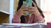 ¿Adiós a los celulares? La Legislatura bonaerense aprobó un importante cambio en las escuelas para 2026