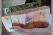 Motociclista aprovechó que un repartidor estaba en un comercio y le hurtó $ 450 mil