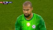 La tremenda falta por la que Robert Sánchez fue expulsado en Manchester United vs. Chelsea
