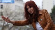 A 100 días de su detención: Cristina Kirchner saludó desde el balcón de San José 1111 a la militancia
