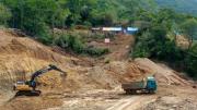 Viceministro critica a mineros cooperativistas por poco aporte al Estado a cambio de dañar el medioambiente