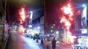 EN VIDEO: El impresionante incendio que dejó la explosión de una bombona de gas en Caracas, una mujer resultó herida