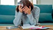 Familias en crisis: se registra la morosidad más alta en 15 años por tarjetas y préstamos