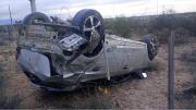 Espectacular accidente de un joven en la rotonda de la ruta petrolera: cuál es su estado de salud