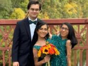 Matrimonio de tres: Carmen y Lupita son gemelas siamesas y una de ellas se casó