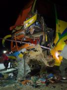 Violento choque en la carretera Potosí–Oruro involucra a flota Expreso del Sur que salió de Tarija y un camión