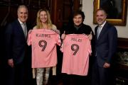 Cómo es la Sala Conan, el cuarto en la Quinta de Olivos donde Javier Milei guarda los regalos más importantes