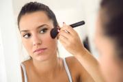Formas de aplicarte el blush: 3 tendencias virales y recomendaciones