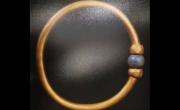 Bronca por el robo y fundición de un brazalete de oro de 3.000 años