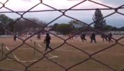 VIDEO. Violento enfrentamiento en un partido en Rosario de Lerma: destrozos y un policía herido