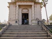 El pequeño Big Ben porteño de Retiro y el minucioso trabajo de restauración de una pieza clave entre expertos y estudiantes