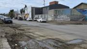Quejas de vecinos por un desborde de aguas cloacales