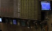 El mercado celebra el blindaje: rebotan bonos y acciones y baja el Riesgo País