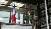 Más de 50 alcaldías francesas izan la bandera palestina