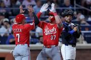 Los Rojos tumban a los Mets y los Azulejos aseguran su presencia en la postemporada