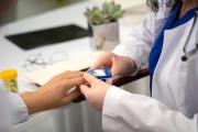 Evita los picos de glucosa en la sangre al consumir esta fruta rica en fibra: esta es la cantidad ideal
