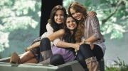 De Disney Channel a la nostalgia viral: Las emotivas imágenes con IA que muestran a estrellas juveniles abrazando a sus icónicos personajes