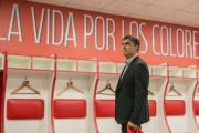 En medio de su crisis futbolística, Independiente presentó a Gustavo Quinteros como nuevo DT