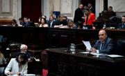 Mientras Milei respira gracias a Trump, la oposición busca contraatacar desde el Congreso