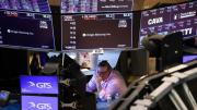El riesgo país bajó a los 1.000 puntos y el dólar oficial perforó los $1.400