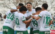 Oriente logra una victoria caída del cielo ante Independiente
