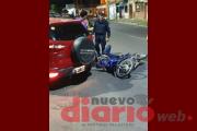 Impacto entre una Ecosport y una moto dejó a un hombre lesionado en el barrio Huaico Hondo