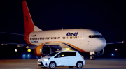Un niño de Afganistan aborda y vuela de Kabul a Delhi escondido en el tren de aterrizaje de un avión