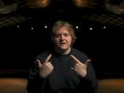 Lewis Capaldi: el ascenso a la fama del cantante escocés, el síndrome de Tourette que lo alejó de la música y su regreso en Lollapalooza Argentina 2026