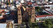 Santa Cruz conmemora 215 años de su grito libertario con la mira puesta en la segunda vuelta de los comicios generales