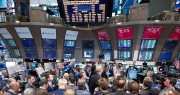 Los bonos y acciones argentinas suben hasta 8% en Wall Street tras el anuncio del Tesoro de EE.UU.
