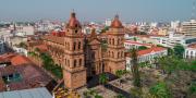 Presidente Arce rinde su homenaje a Santa Cruz en sus 215 aniversario