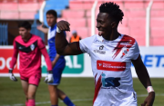 Duban Palacio anota uno de los goles más rápidos del fútbol boliviano